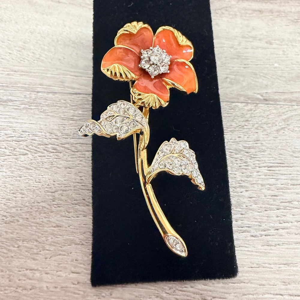 Elegant Gold Tone and Orange Floral Brooch